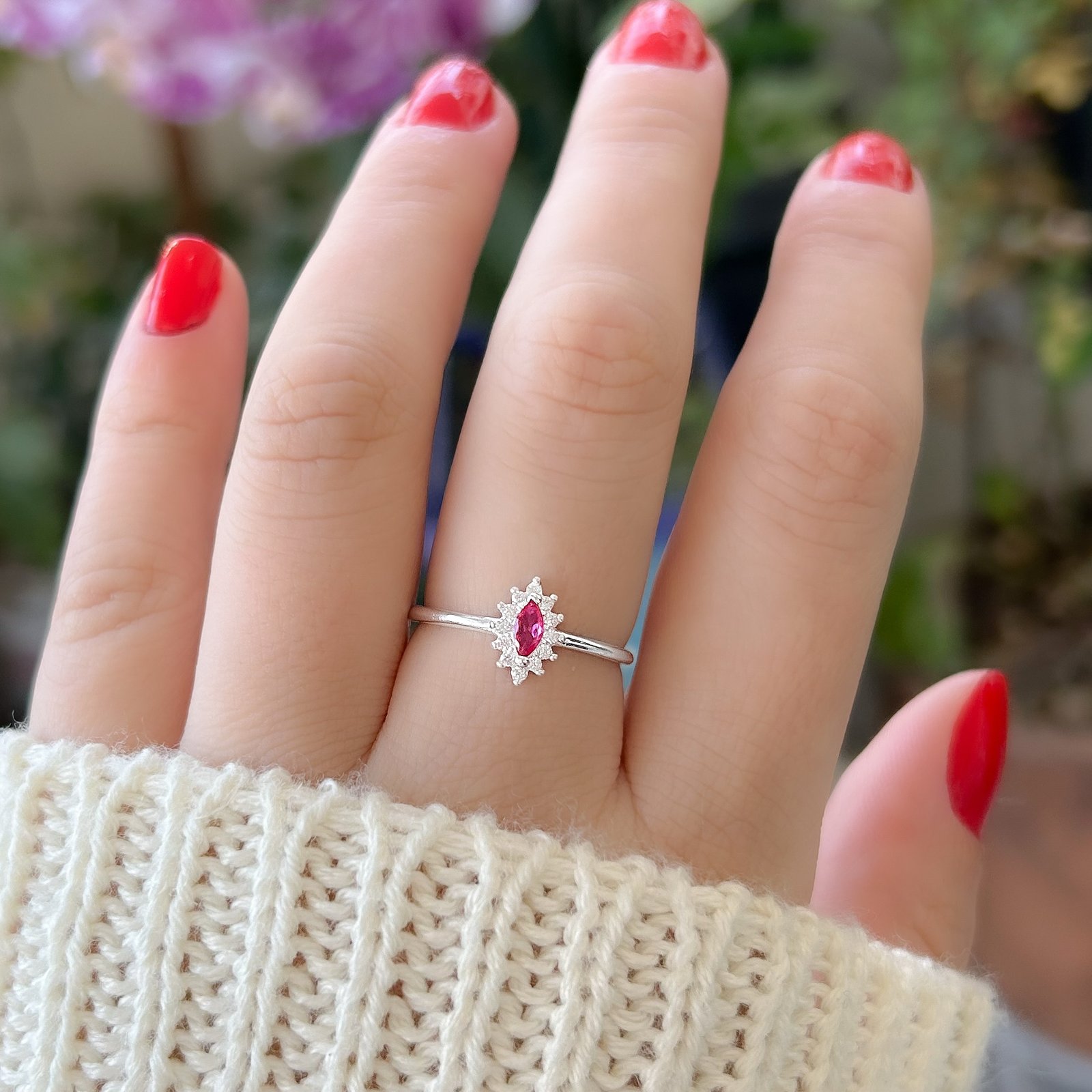 ANEL PRATA ZIRCONIAS BRANCAS E NAVETE ROSA ESCURO