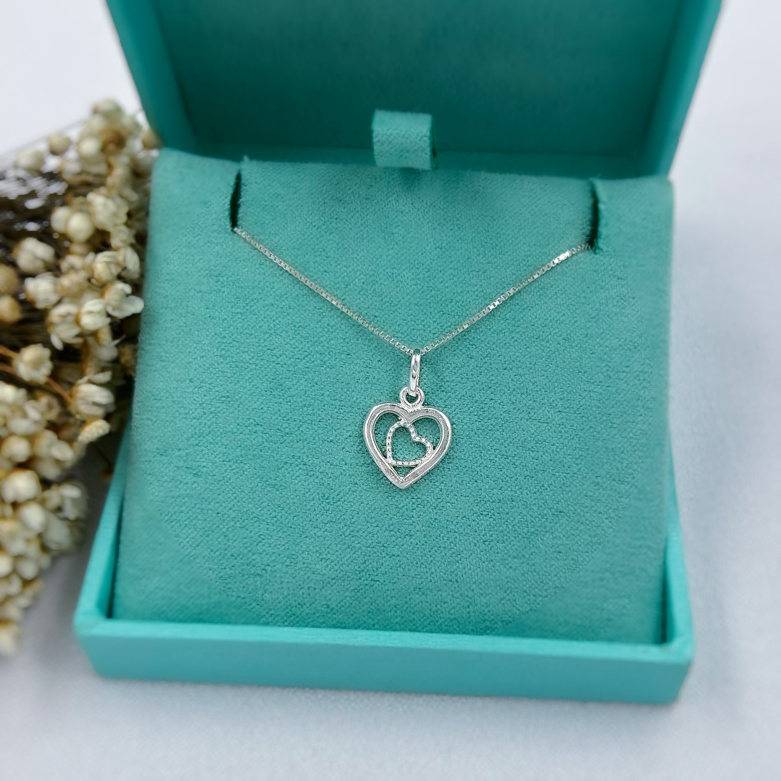 0065971 - PINGENTE PRATA CORACOES UM LISO UM TRABALHADO VAZADOS