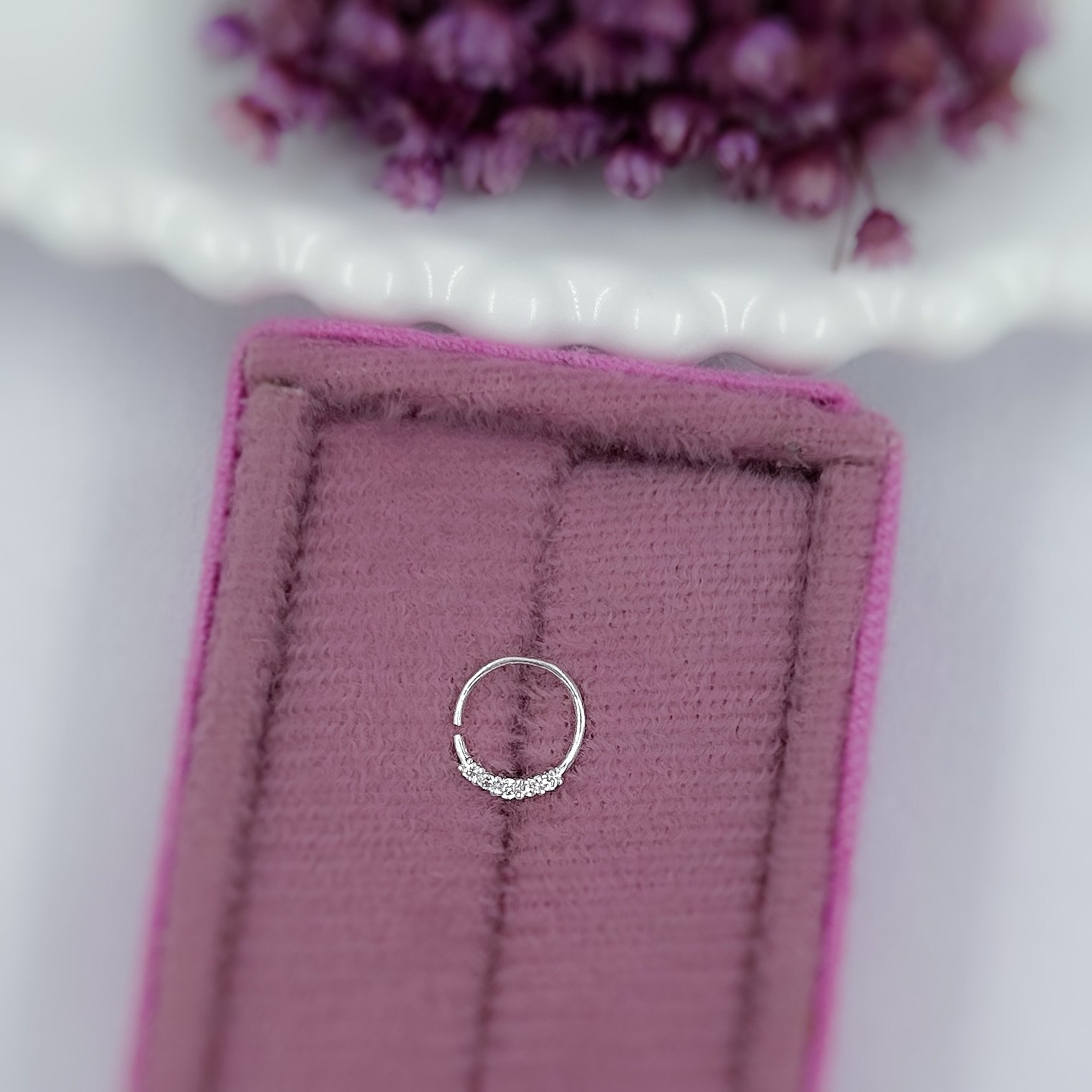 0067141 - PIERCING PRATA ARGOLA CINCO ZIRCONIAS REDONDAS